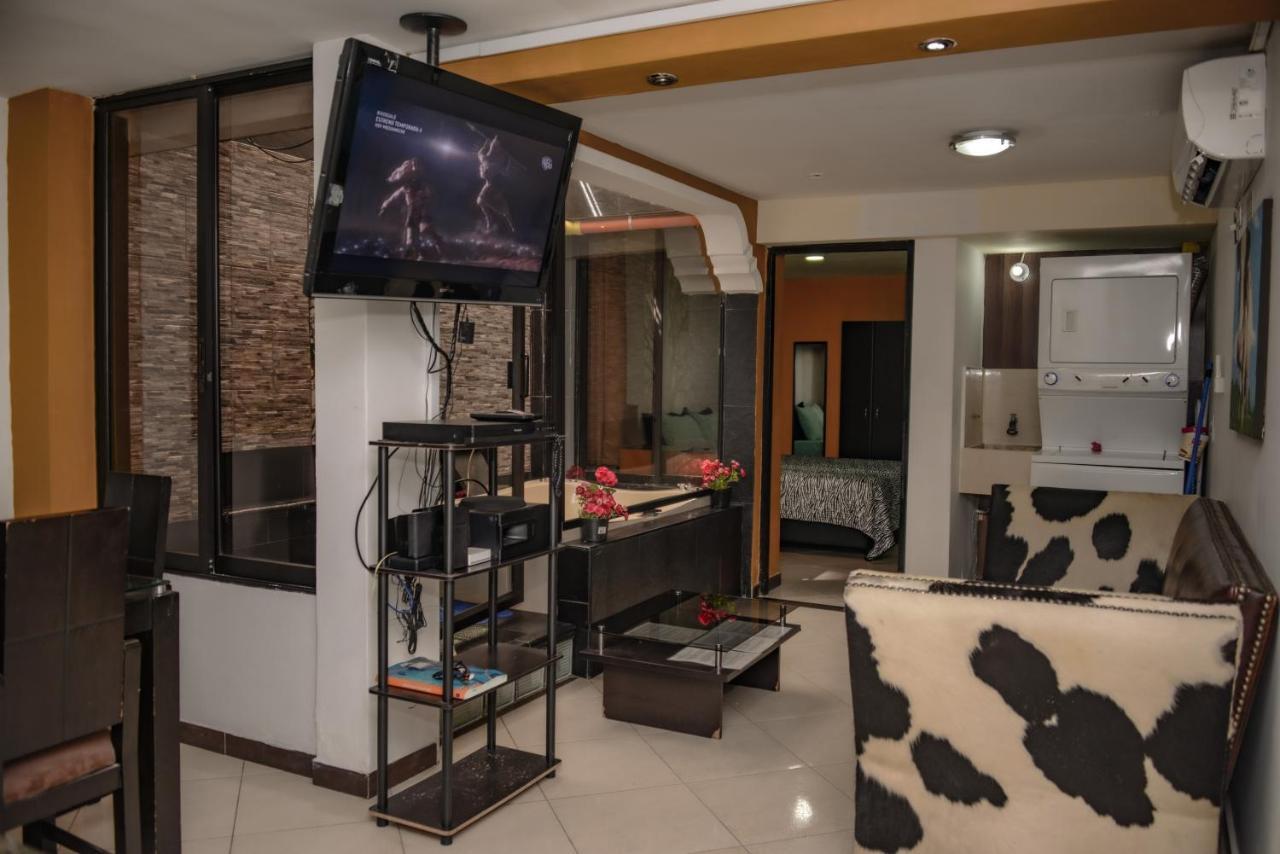 Calle 8 Suites Medellín Dış mekan fotoğraf