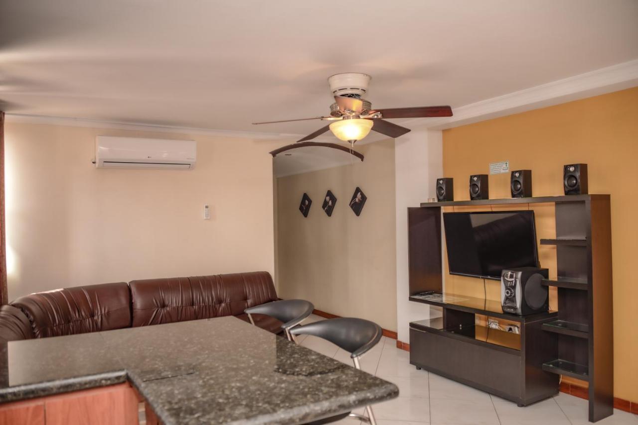 Calle 8 Suites Medellín Dış mekan fotoğraf