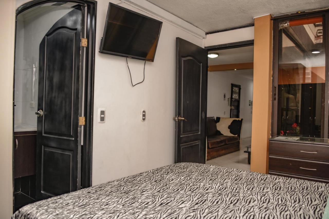 Calle 8 Suites Medellín Dış mekan fotoğraf