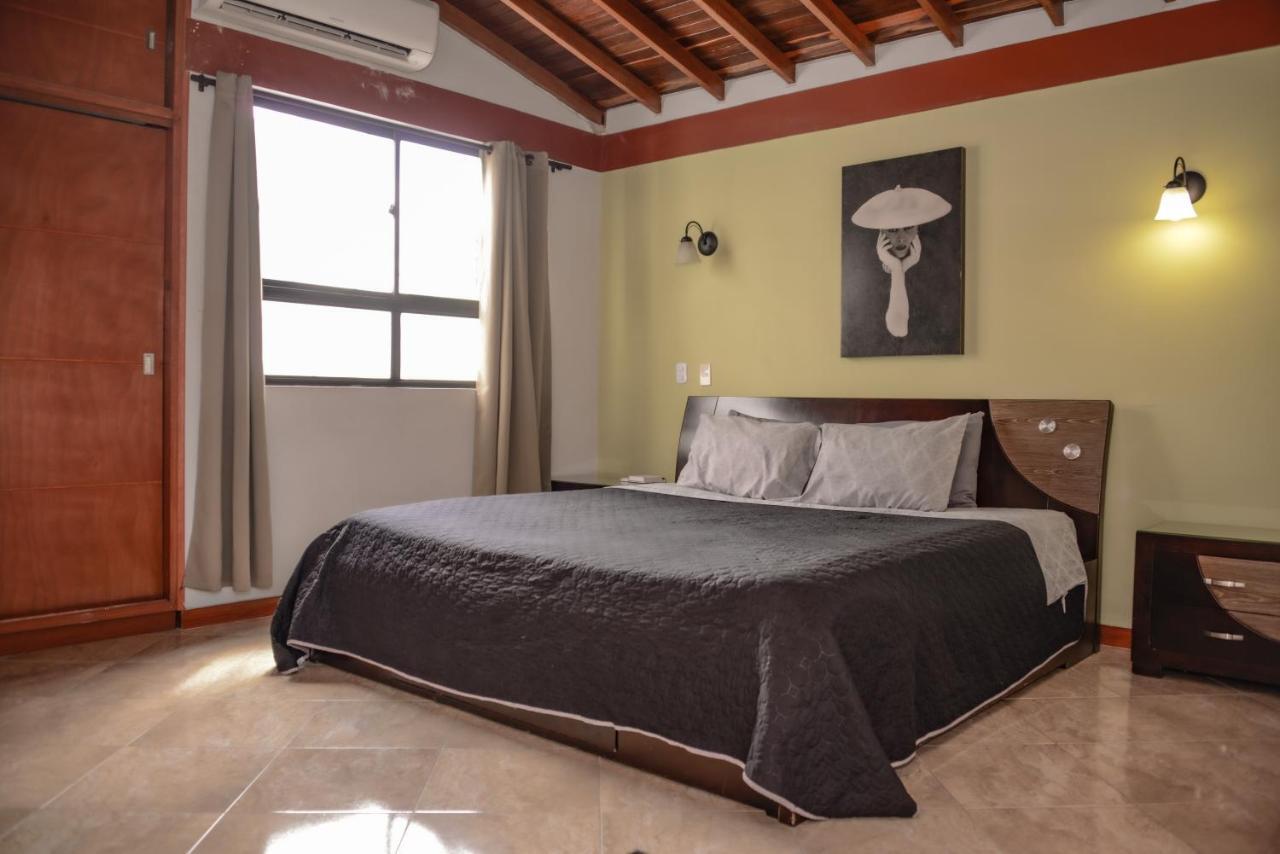 Calle 8 Suites Medellín Dış mekan fotoğraf
