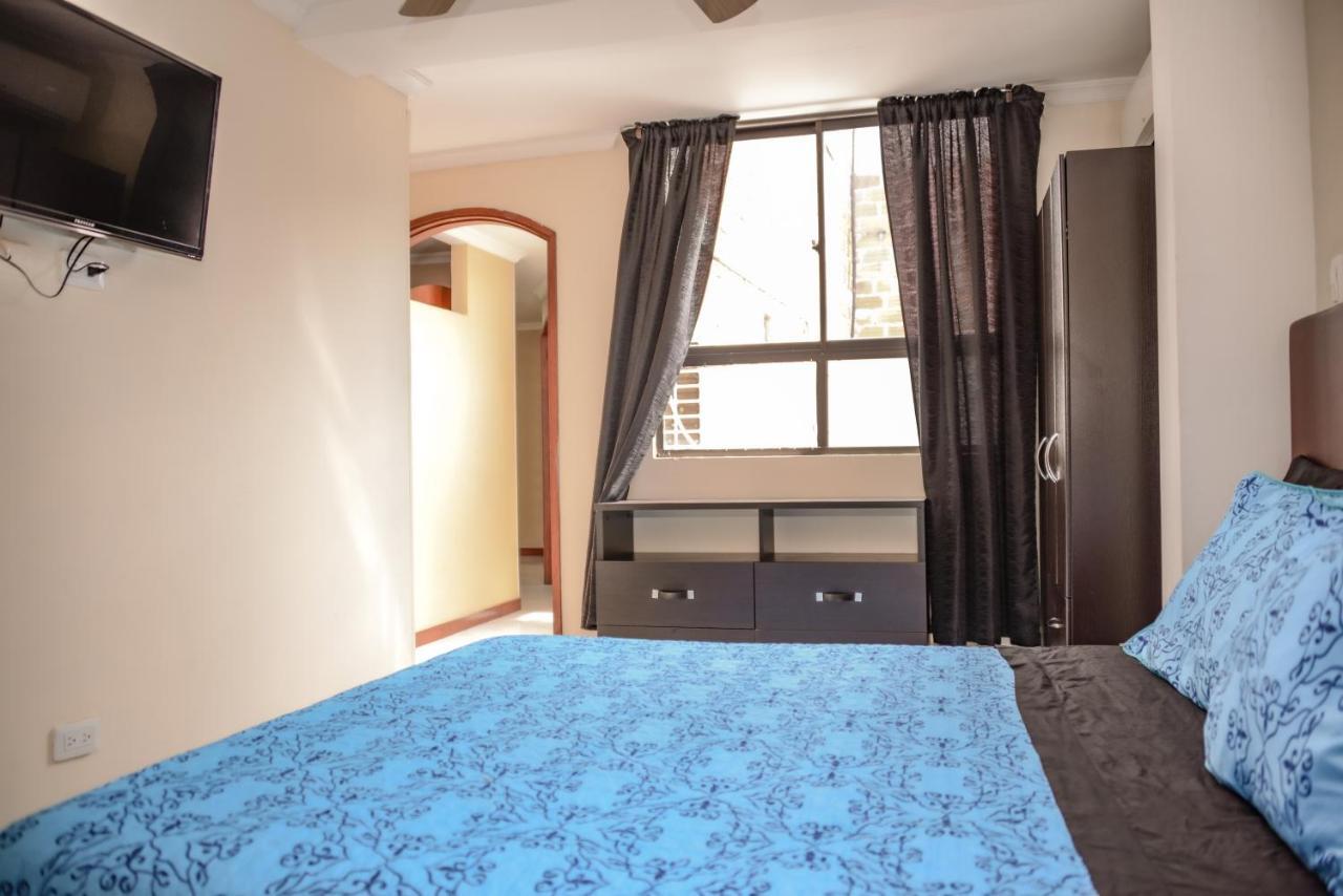 Calle 8 Suites Medellín Dış mekan fotoğraf