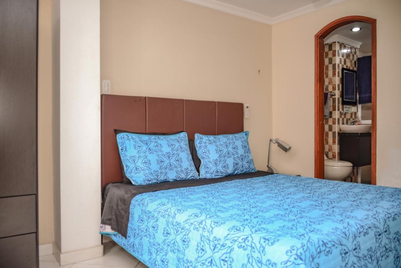 Calle 8 Suites Medellín Dış mekan fotoğraf
