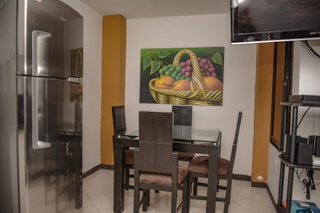 Calle 8 Suites Medellín Dış mekan fotoğraf