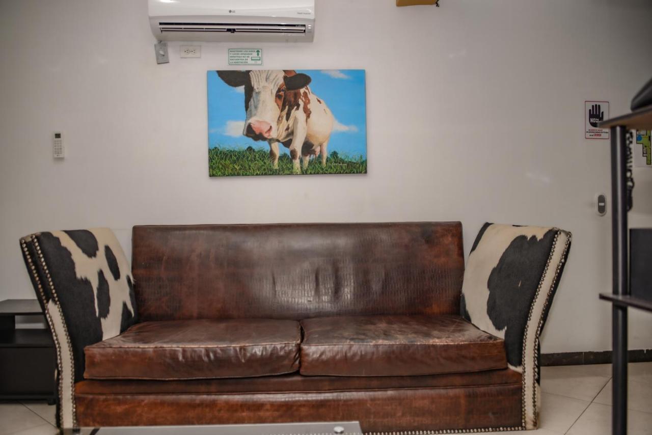 Calle 8 Suites Medellín Dış mekan fotoğraf