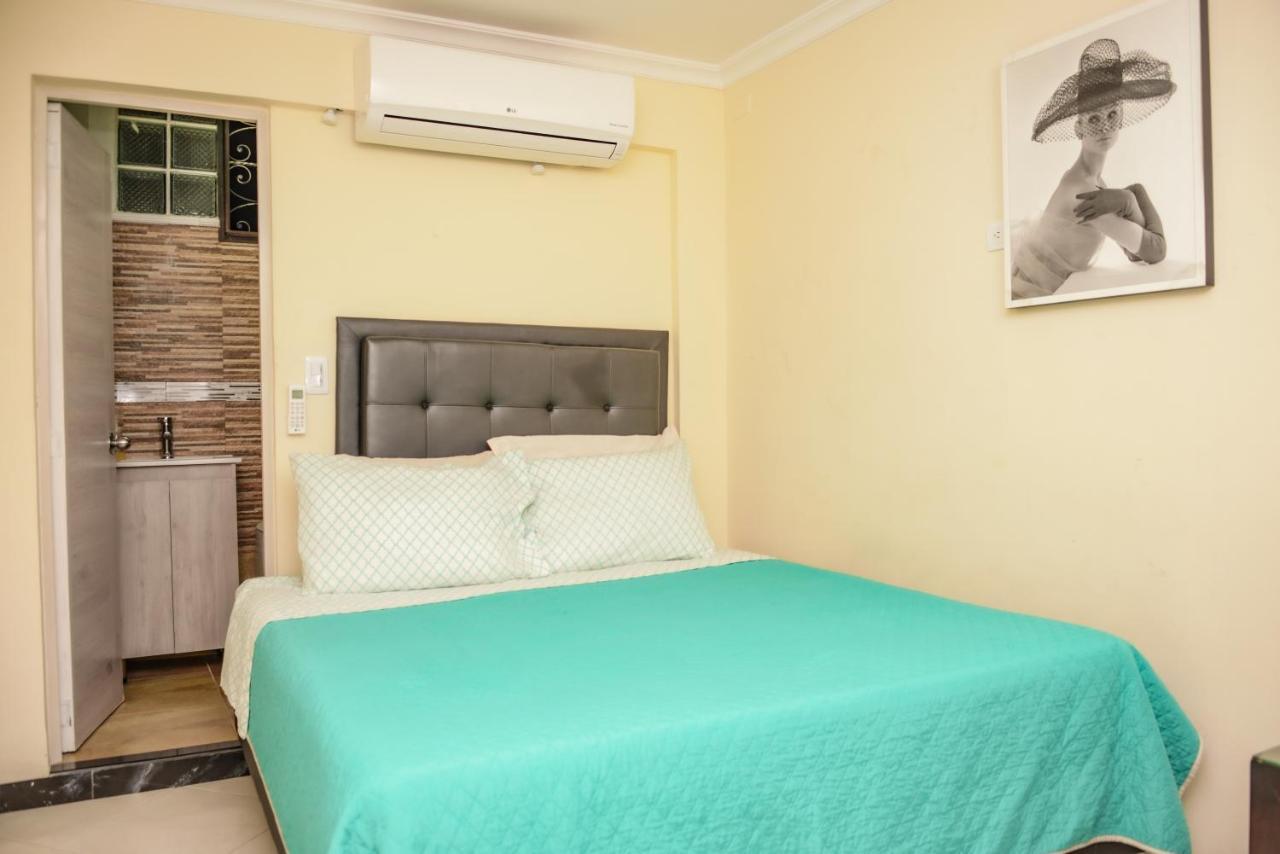 Calle 8 Suites Medellín Dış mekan fotoğraf