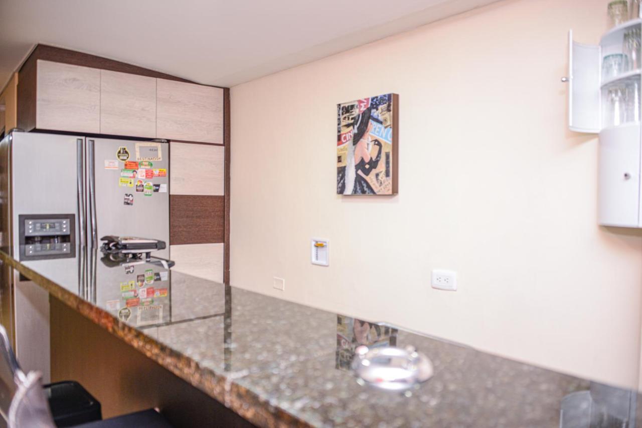 Calle 8 Suites Medellín Dış mekan fotoğraf