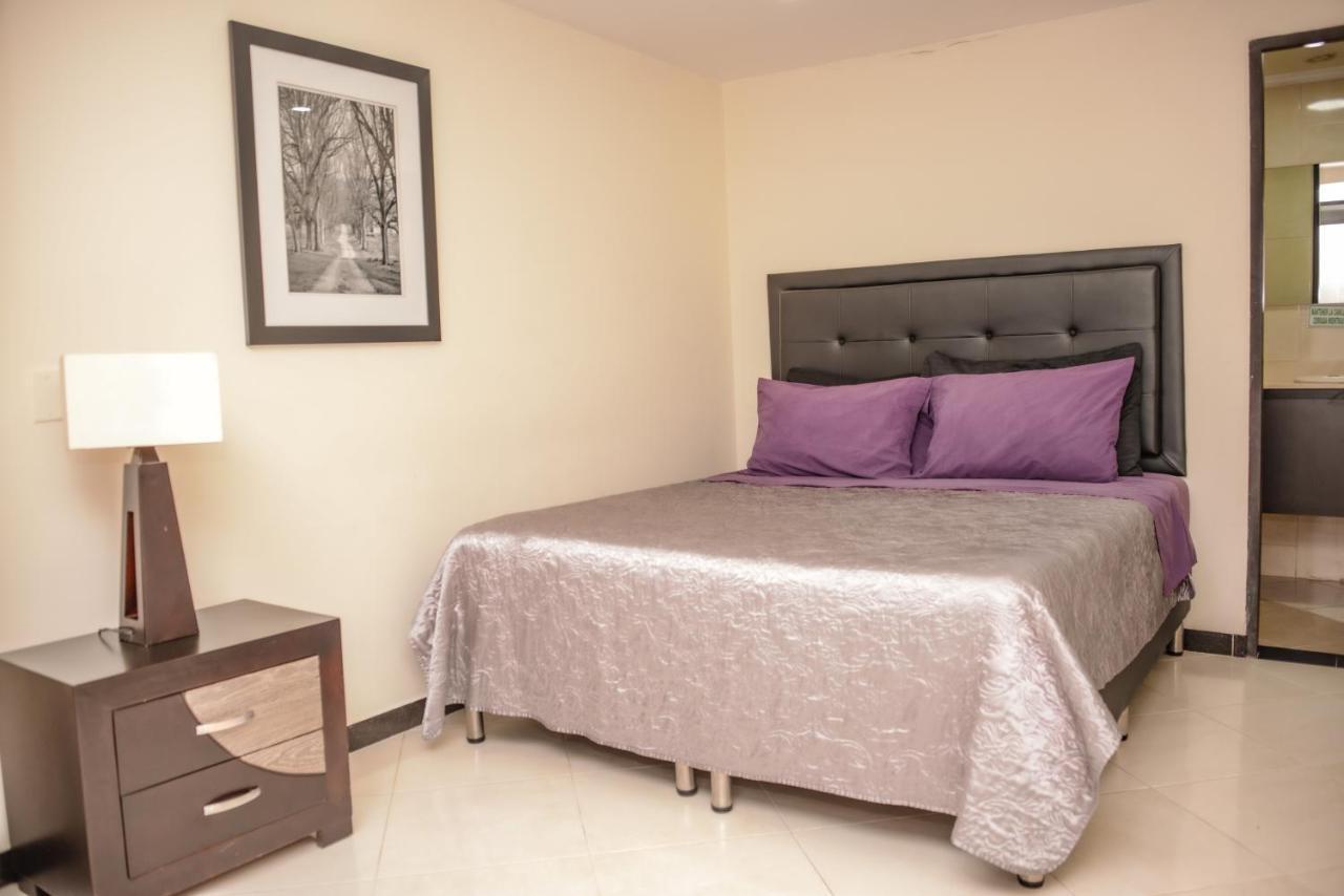 Calle 8 Suites Medellín Dış mekan fotoğraf